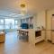 New Apt 34py 3min to Haeundae Beach LG StanbyMe & Styler Netflix & Sky Capsule - Busan