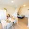 Smart 50m2 One Bedroom Apartment - VW140C - 埃因霍温