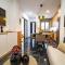 Iaspis Luxury Apartment with Jacuzzi