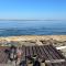 Splash Cottage beach house with Sea lapping Garden
