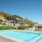 Alluring 2bed Apt w Sea Mountain Views Marlo Vale - Kapské Město