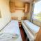 Superb Caravan At Seawick Holiday Park, Sleeps 8 Ref 27202Sw