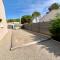 Villa style bastide provençale, piscine, jardin et parkings