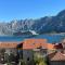 Seaview apartment in Prcanj with balcony overlooking the Bay of Kotor and surrounding mountains - Prčanj