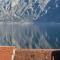 Seaview apartment in Prcanj with balcony overlooking the Bay of Kotor and surrounding mountains - Prčanj