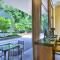 Modern & Spacious 2BR Apartment at Crystal city