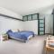 Large fully renovated 250m house