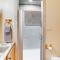 2 Mi to Branson Landing Quiet Home with Lake View - Брэнсон