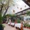 Hotel Restaurante Blanco y Verde