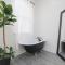 Stunning 2 Bedroom Apt in Historic Springfield