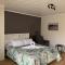 Wayfarer Motel
