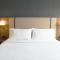 Holiday Inn & Suites Winnipeg Downtown by IHG