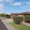 Charming Three-Bedroom Holiday Home Near Tourist Attractions