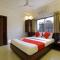 Collection O Satyan Inn