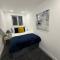 Spacious 4 Bed 4 Bath Stay with Free Parking - Brightside
