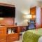 Comfort Suites - Довер