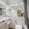 Luganersee, Pool, Strand, Parkplatz, Suite 204