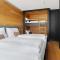 Alpine Chic - Fireplace Views & Ski Resorts
