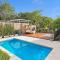 Large Family Home with Pool & Spa