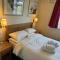 Oakwood Bed and Breakfast Heathrow