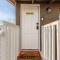 Your Downtown Cozy Studio With Backyard Unit C