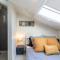 Homelivia, ATTIC ROOM -Mansardé sous les toits de Nice