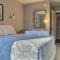Moose Tracks Lodge - Shuttle on and off, pool, hot tub - 基灵顿