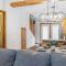 Scenic 2BR Haven with MTN Views Near DT Banff - Canmore
