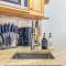 Scenic 2BR Haven with MTN Views Near DT Banff - Canmore
