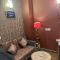 Skyline Escape Stylish Studio Apartment with Stunning City Views - 诺伊达