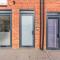 Charming 2BR home in Coventry Free Street Parking - 考文垂
