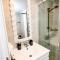 Lazuli Sea View Beachfront Ap 21