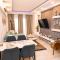 Lazuli Sea View Beachfront Ap 21