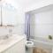 Spacious Apt near NYC 6BR Family-Friendly & Modern Amenities - 泽西市