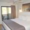 134 Fully Furnished, amenities galore