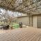 Serene Family Cottage with Deck and BBQ - Spicewood