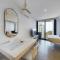 Cosy and Relaxing Sun & Sea Facing Studio, High Floor, in E1 - Gibraltar