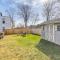 1 Block to Dtwn Seneca Falls Apartment with Yard! - سينيكا فولز