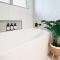 Luxury Mooloolaba Retreat with Spa & Pool