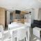 Mobil-home Confort 6 Pers, 3 Ch, Terrasse, Piscine & Proche Plage - FR-1-361A-25 - Jullouville-les-Pins