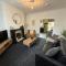 3 bed Jct 37 M1 luxury stay!