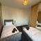 3 bed Jct 37 M1 luxury stay! - Barnsley