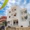 Rose Apartments
