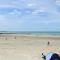 3 Bedroom Amazing Home In Hames Boucres