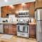 Cle Suites 1BR 1BA 5 min Walk to Cle Clinic - 克利夫兰
