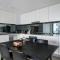 81R Spacious Oasis Modern Abnb-Style 3BR Retreat in Rosebery
