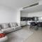 81R Spacious Oasis Modern Abnb-Style 3BR Retreat in Rosebery