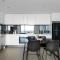 81R Spacious Oasis Modern Abnb-Style 3BR Retreat in Rosebery