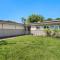 15 Min to Beach and Zoo - Hot Tub - Cozy Fire Villa Pit - San Diego