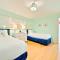 Ocean Views Walk to the Beach with King Suite - إنسينيتاس